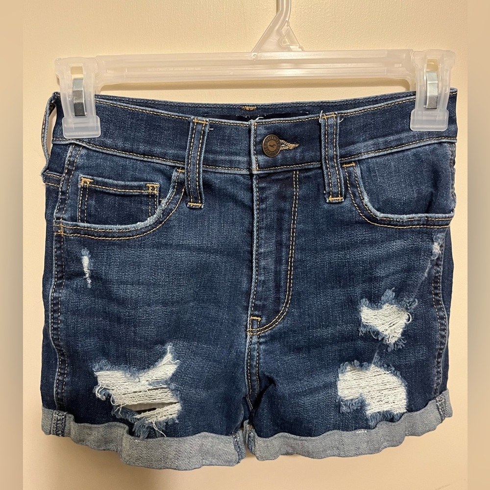 Hollister distressed jean shorts, size 0/ W24